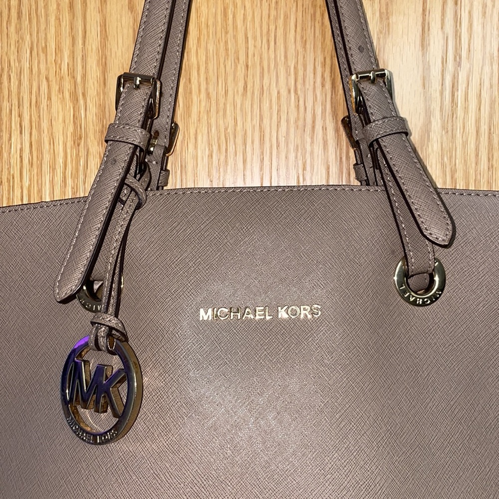 Michael Kors Large Tote Purse (fits laptops)
